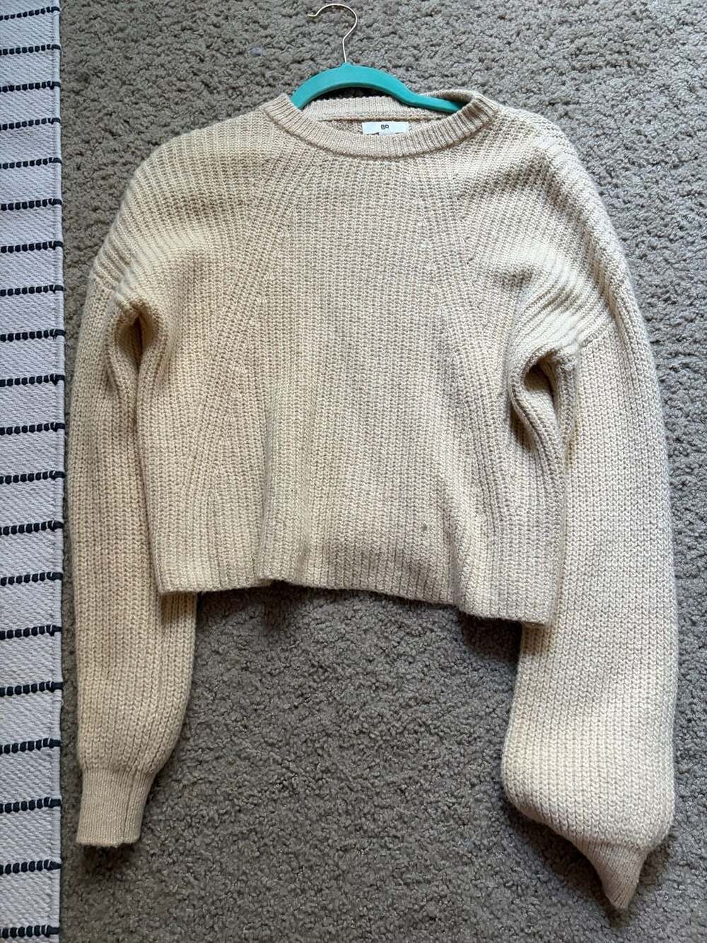 BP. Cream Ribbed Knit Cropped Crewneck Long Sleeve Sweater XS
